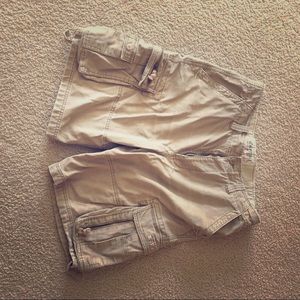 Men’s Aeropostale’s cargo shorts